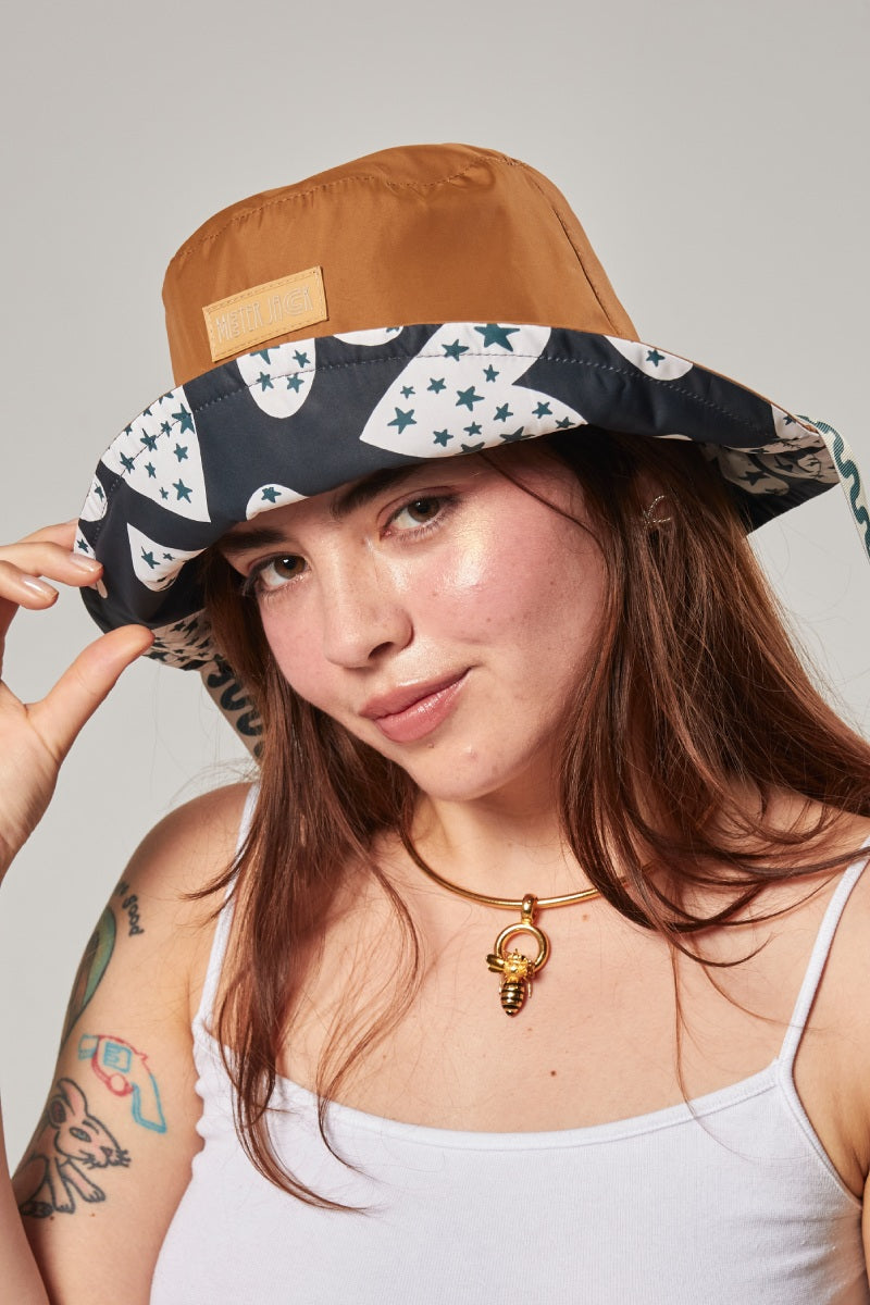 Sombrero Bucket Hat Corazón Estrellado