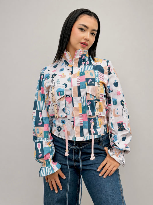 Chaqueta corta estampada crema