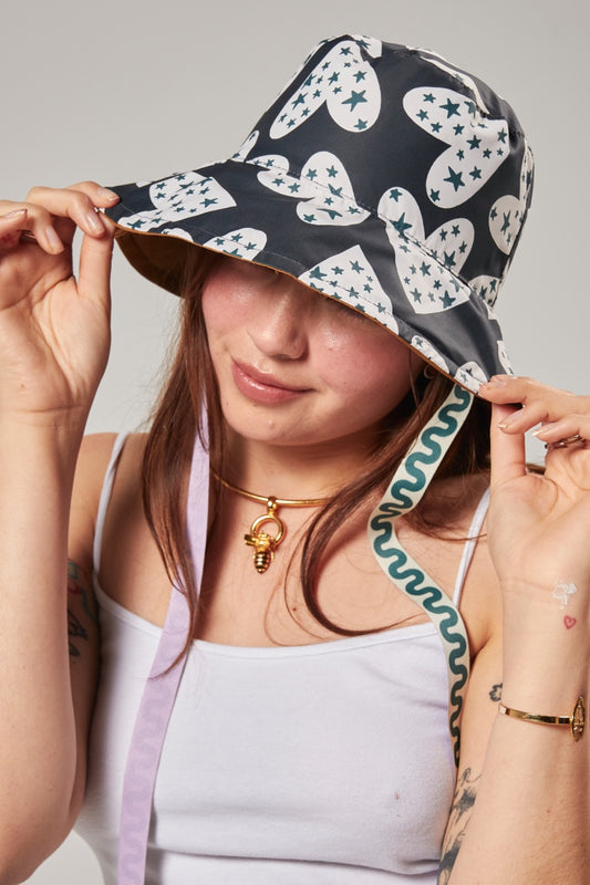 Sombrero Bucket Hat Corazón Estrellado