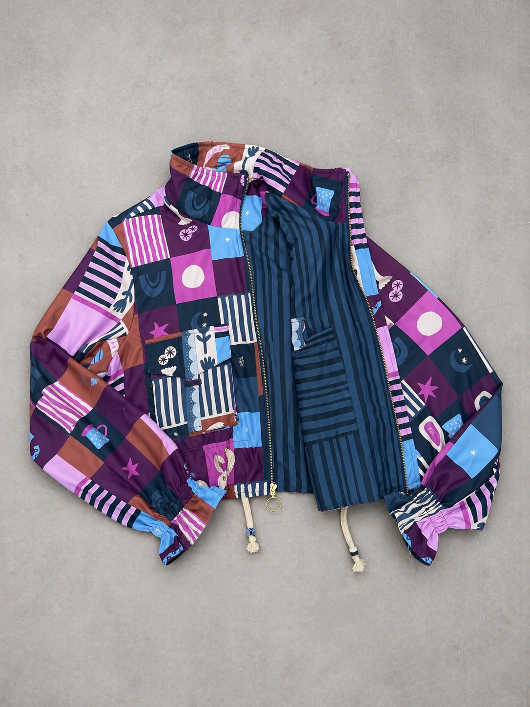 Chaqueta corta estampada morado