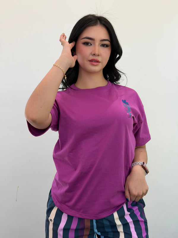 Camiseta violeta salvaje