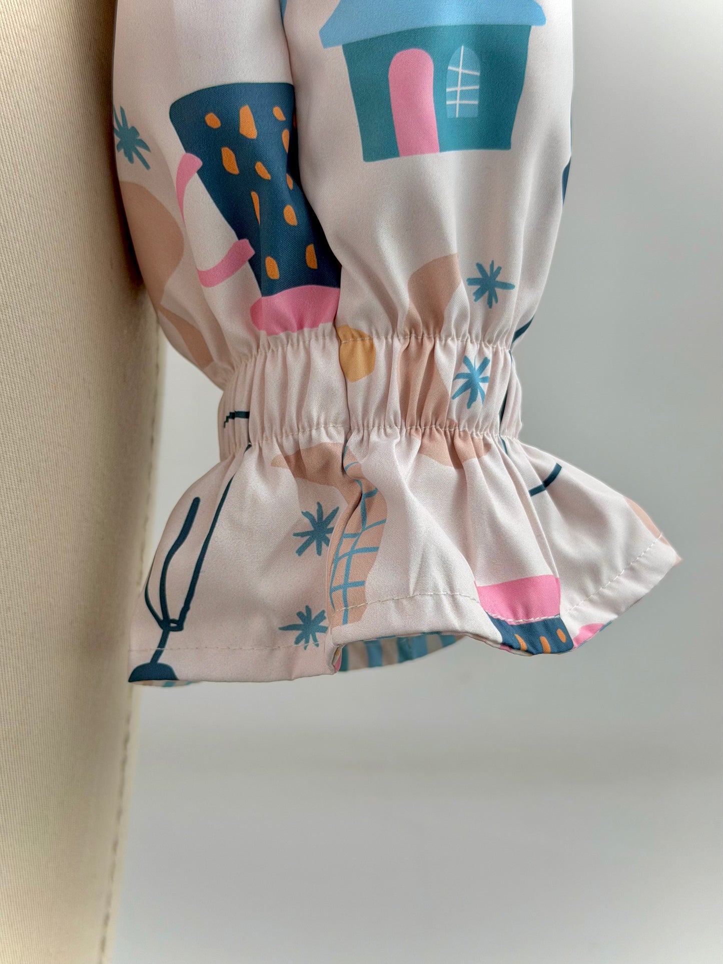 Chaqueta corta estampada crema