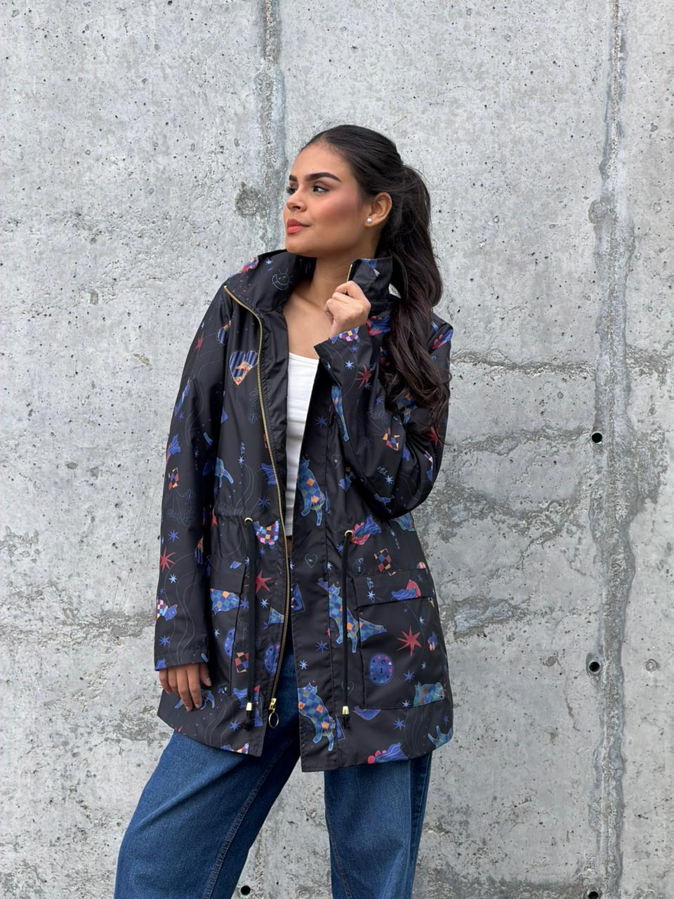 Chaqueta Parka Estampada Negra