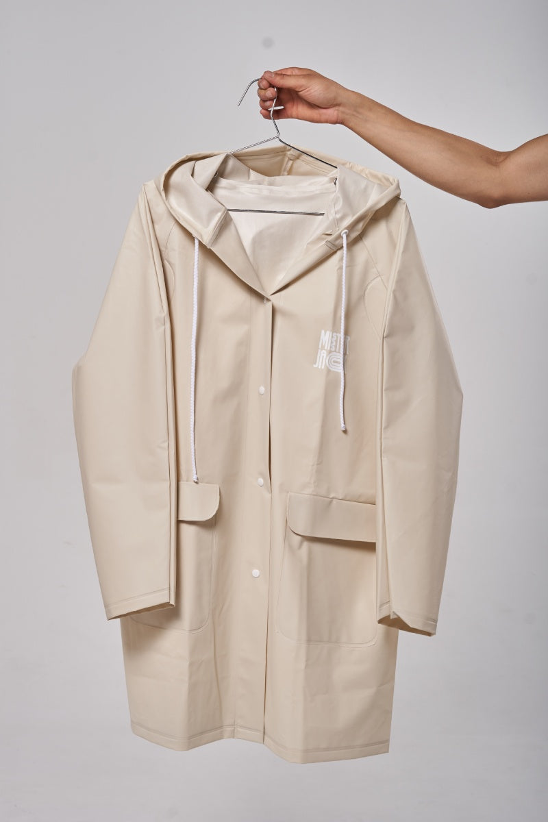 Raincoat Armor Crema Nublado